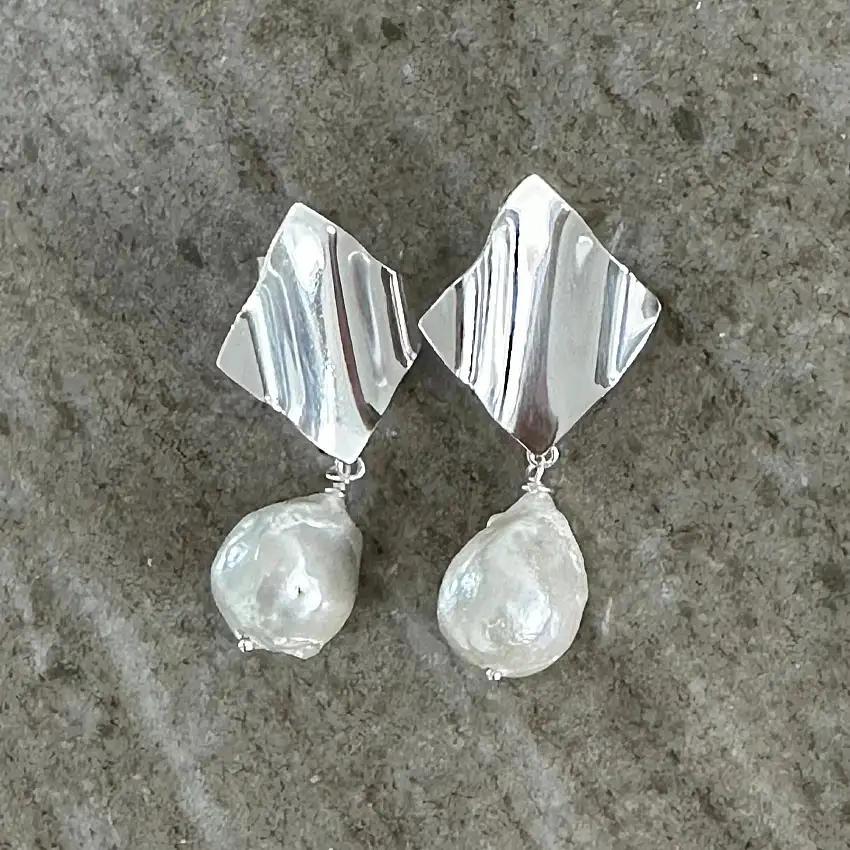 Ana Eté - Loulou Pearl